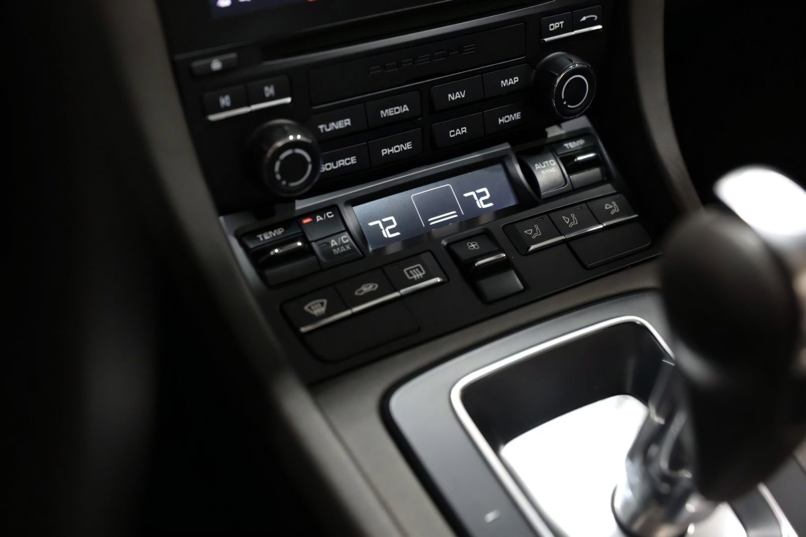 Used 2019 Porsche 911 Turbo image 41