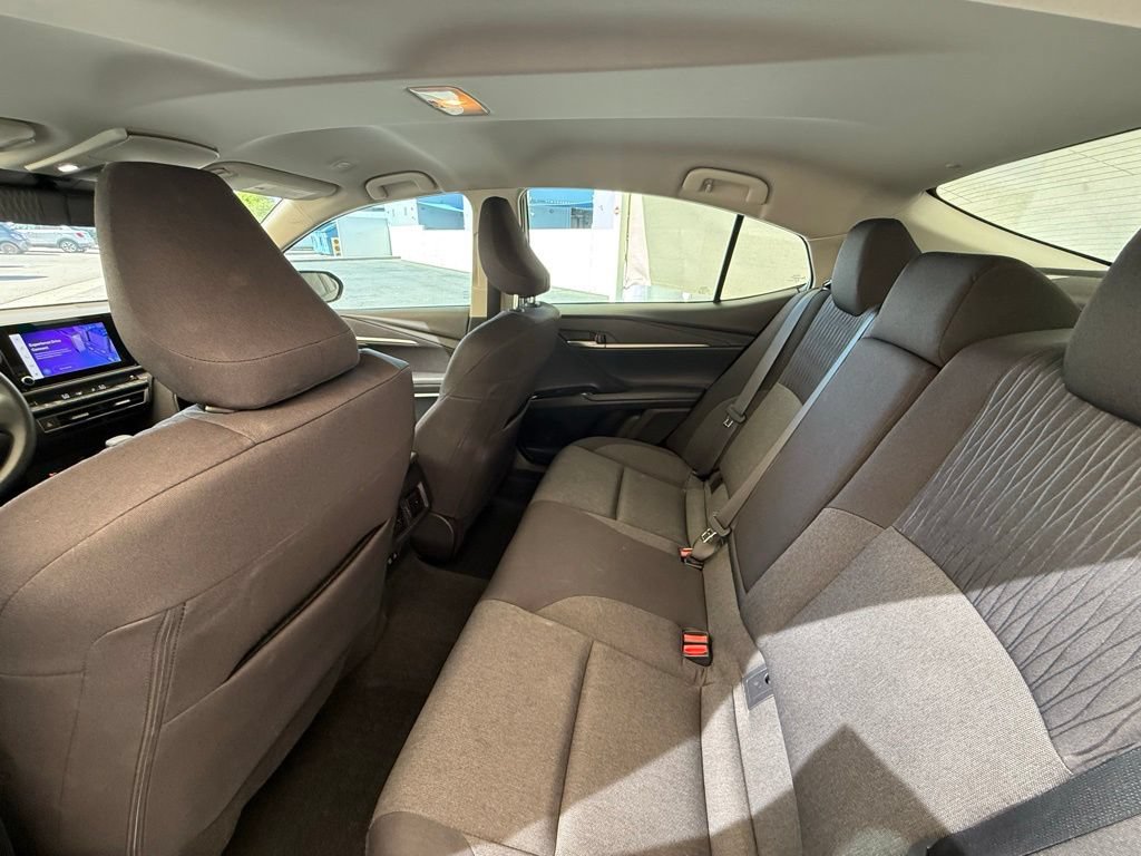 Used 2025 Toyota Camry LE w/ Convenience Package FWD image 23