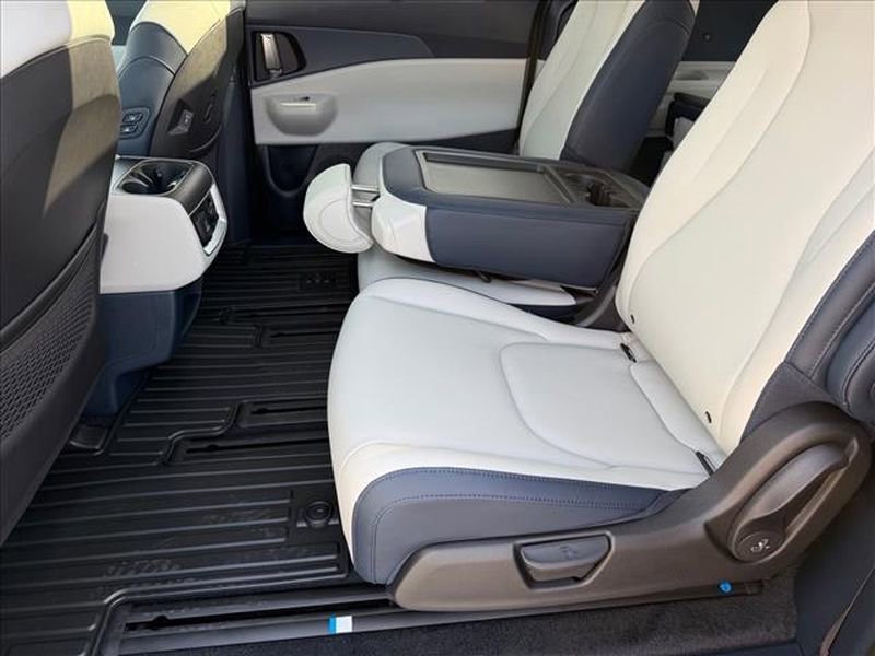 New 2026 Kia Carnival SX image 12