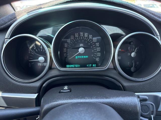 Used 2003 Chevrolet SSR w/ Preferred Equipment Group RWD image 8