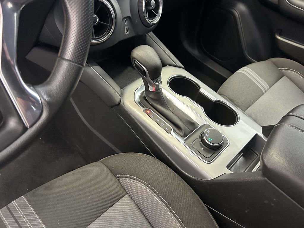 Used 2025 Chevrolet Blazer LT FWD image 20