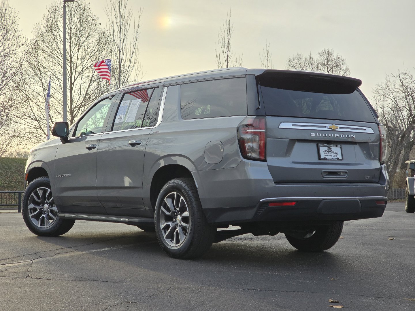 Used 2022 Chevrolet Suburban LT w/ LT Signature Plus Package image 27