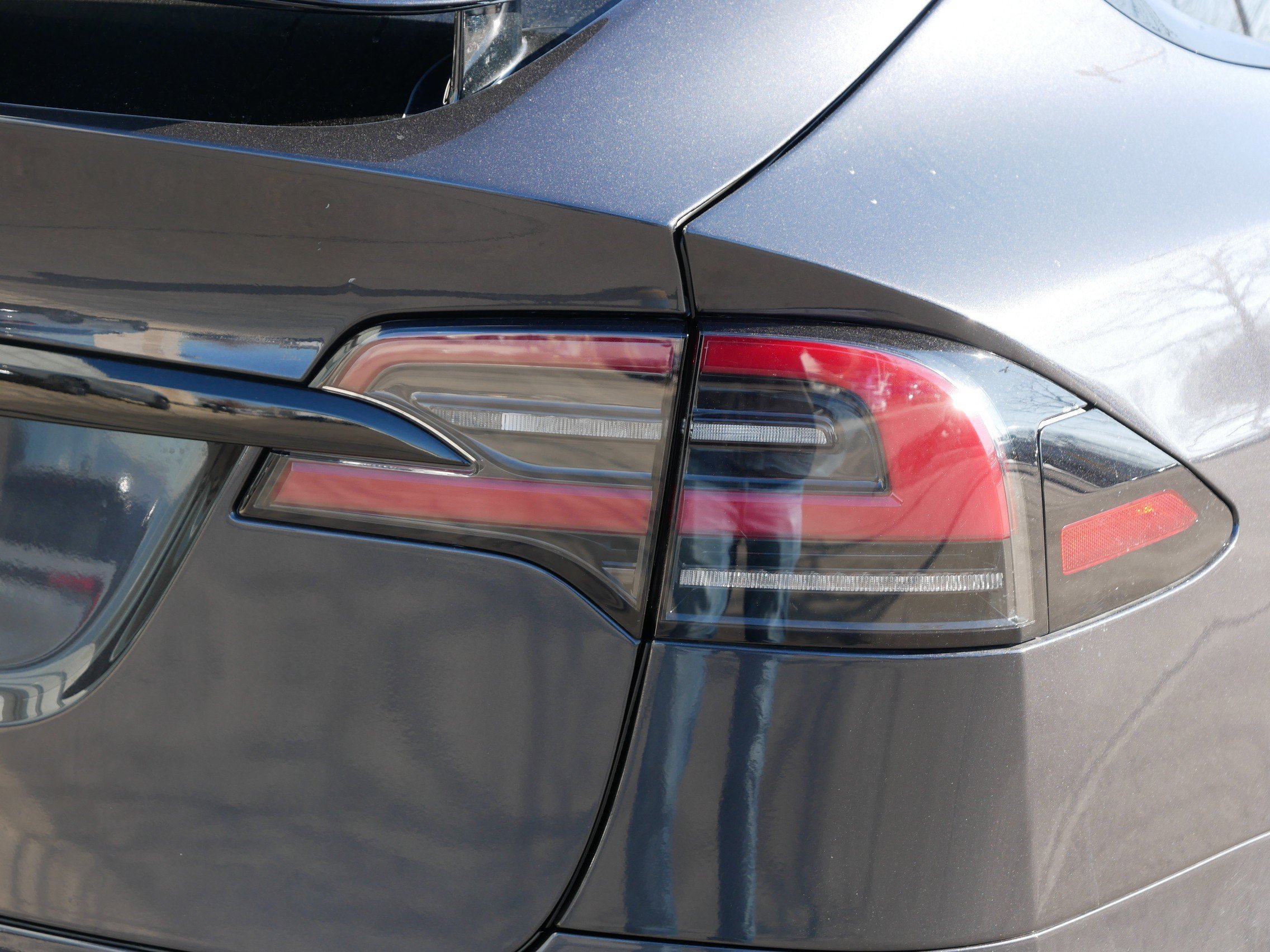 Used 2024 Tesla Model X image 17