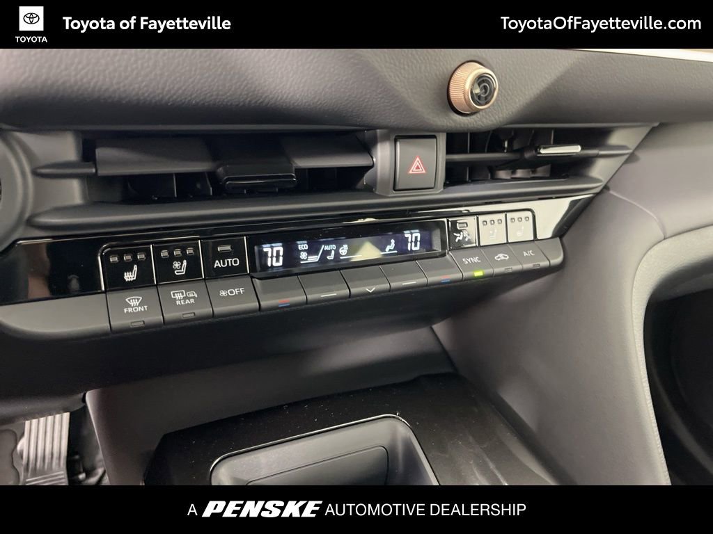 New 2025 Toyota Crown Signia image 34