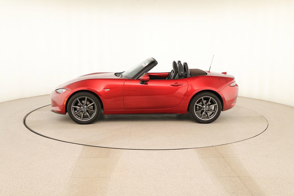 Used 2019 MAZDA MX-5 Miata Grand Touring image 2