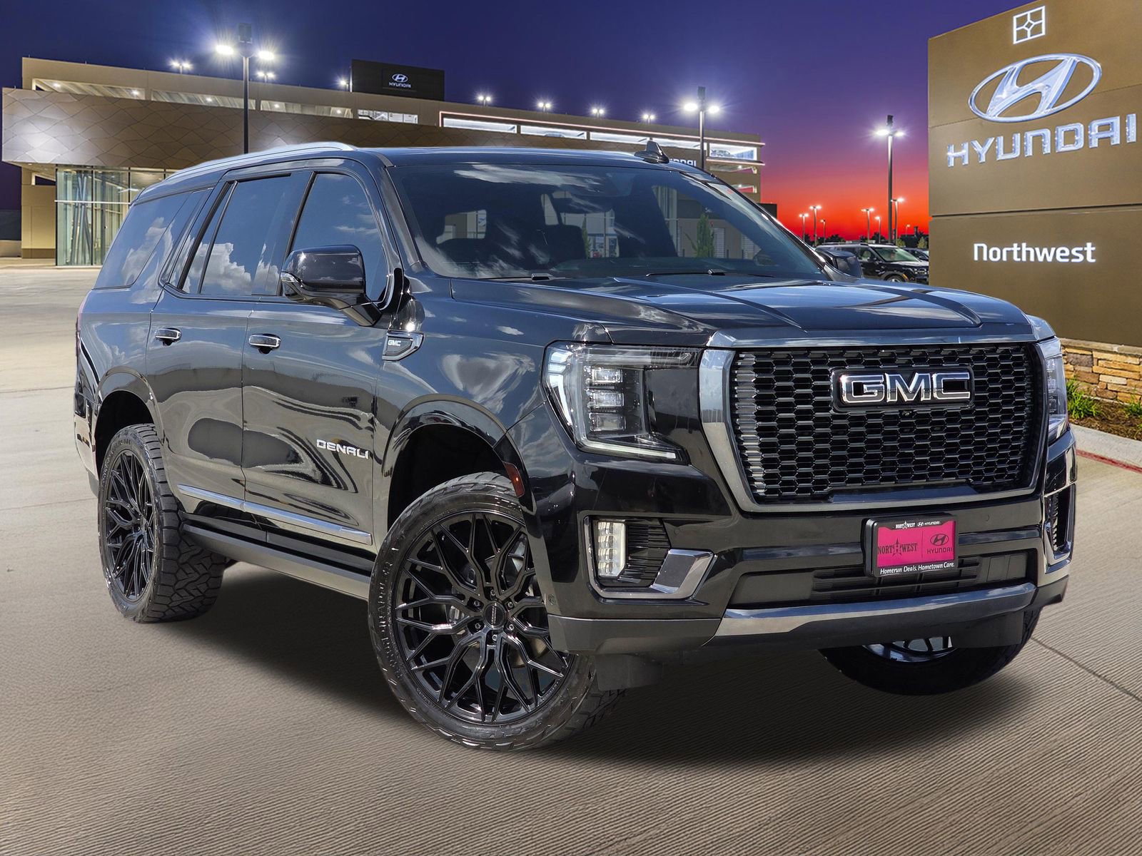 Used 2023 GMC Yukon Denali Ultimate image 3