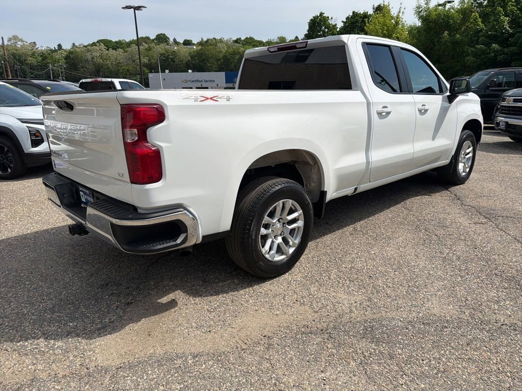 Used 2023 Chevrolet Silverado 1500 LT AWD/4WD image 6