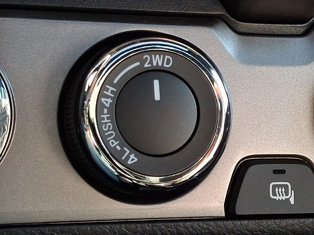 Used 2022 Toyota Tacoma Limited AWD/4WD image 24