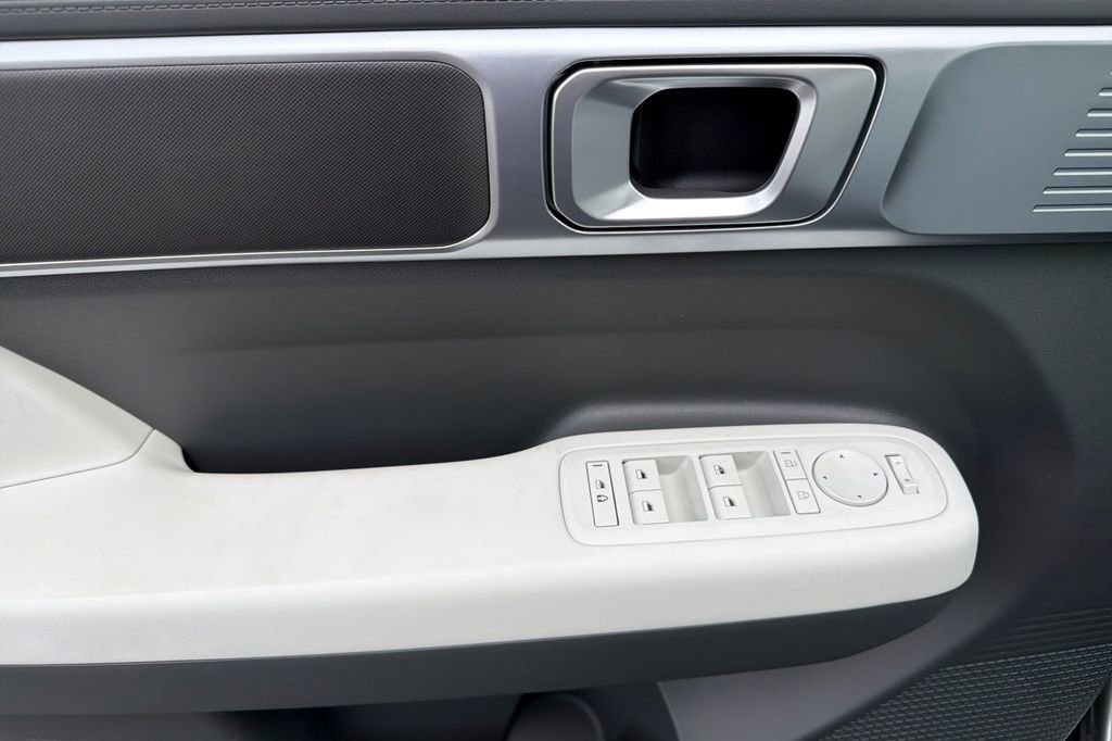 New 2026 Hyundai Santa Fe SE image 9