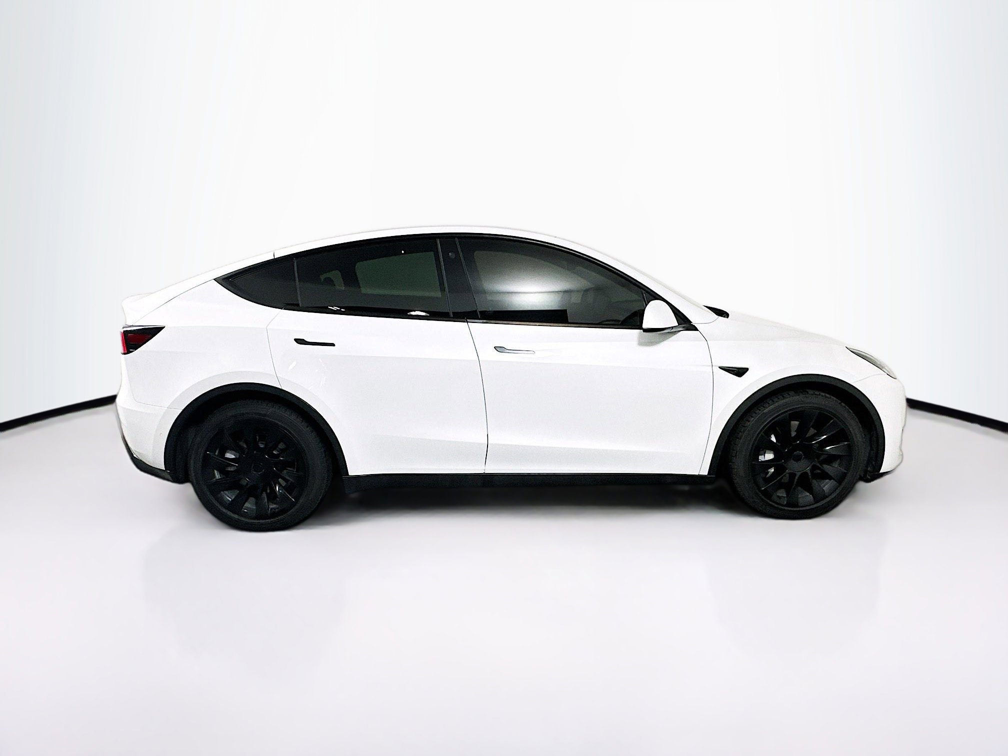 Used 2021 Tesla Model Y Long Range AWD/4WD image 10