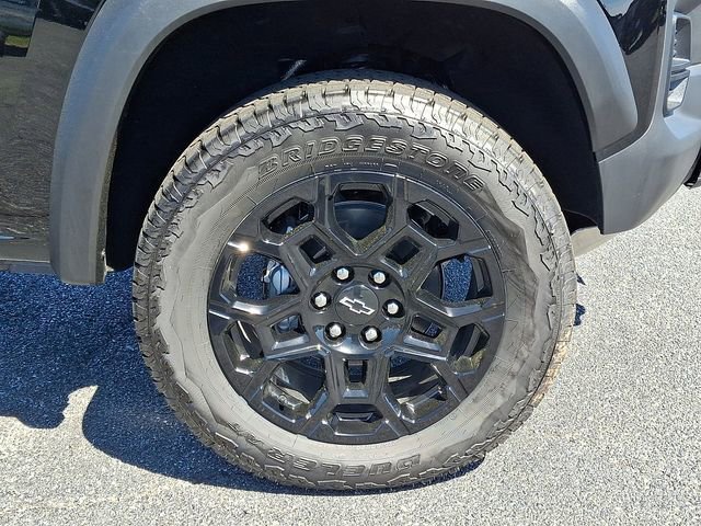 New 2026 Chevrolet Colorado Trail Boss w/ Off-Road Front Bumper Package AWD/4WD image 6