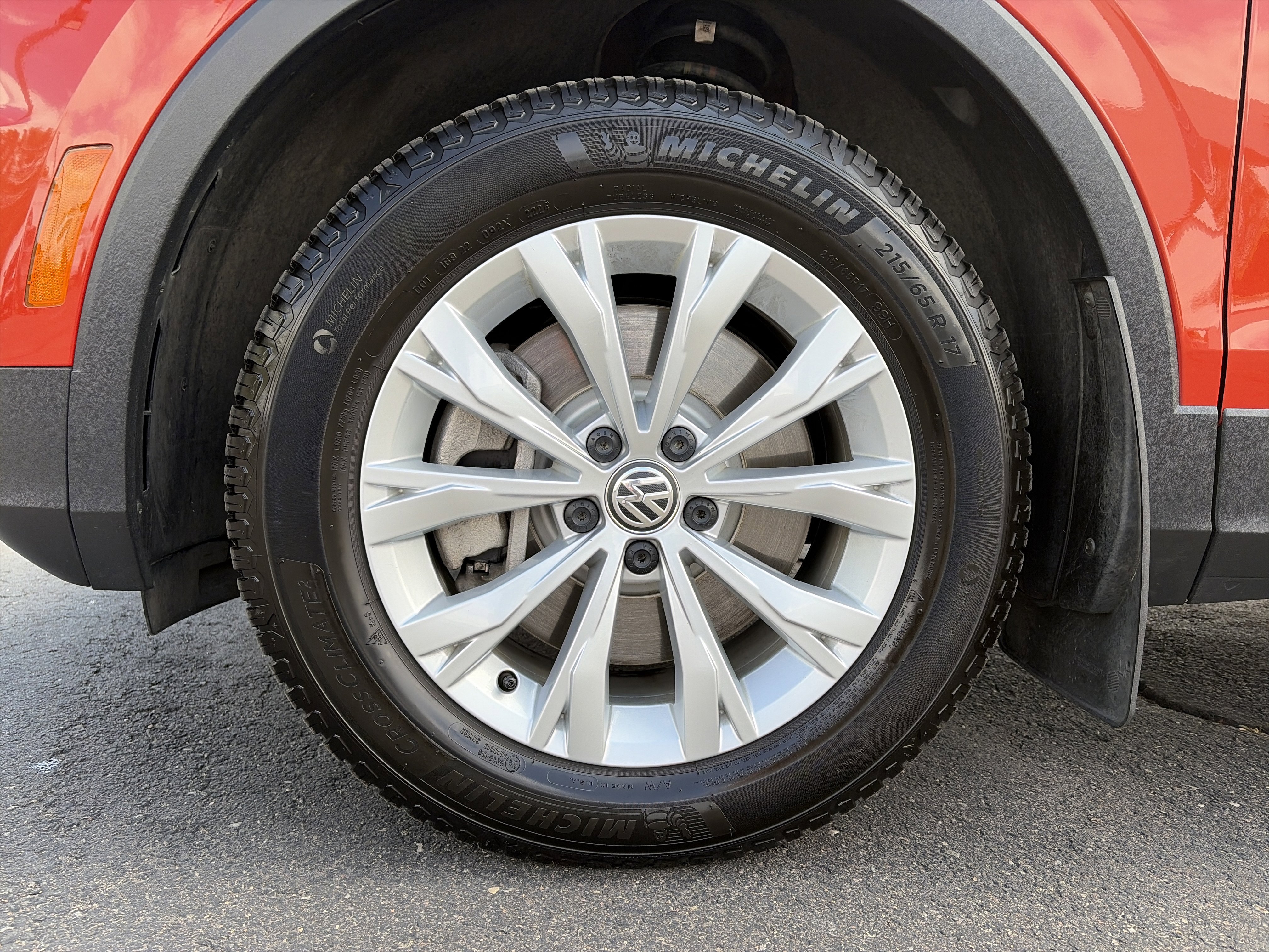 Used 2018 Volkswagen Tiguan S AWD/4WD image 11