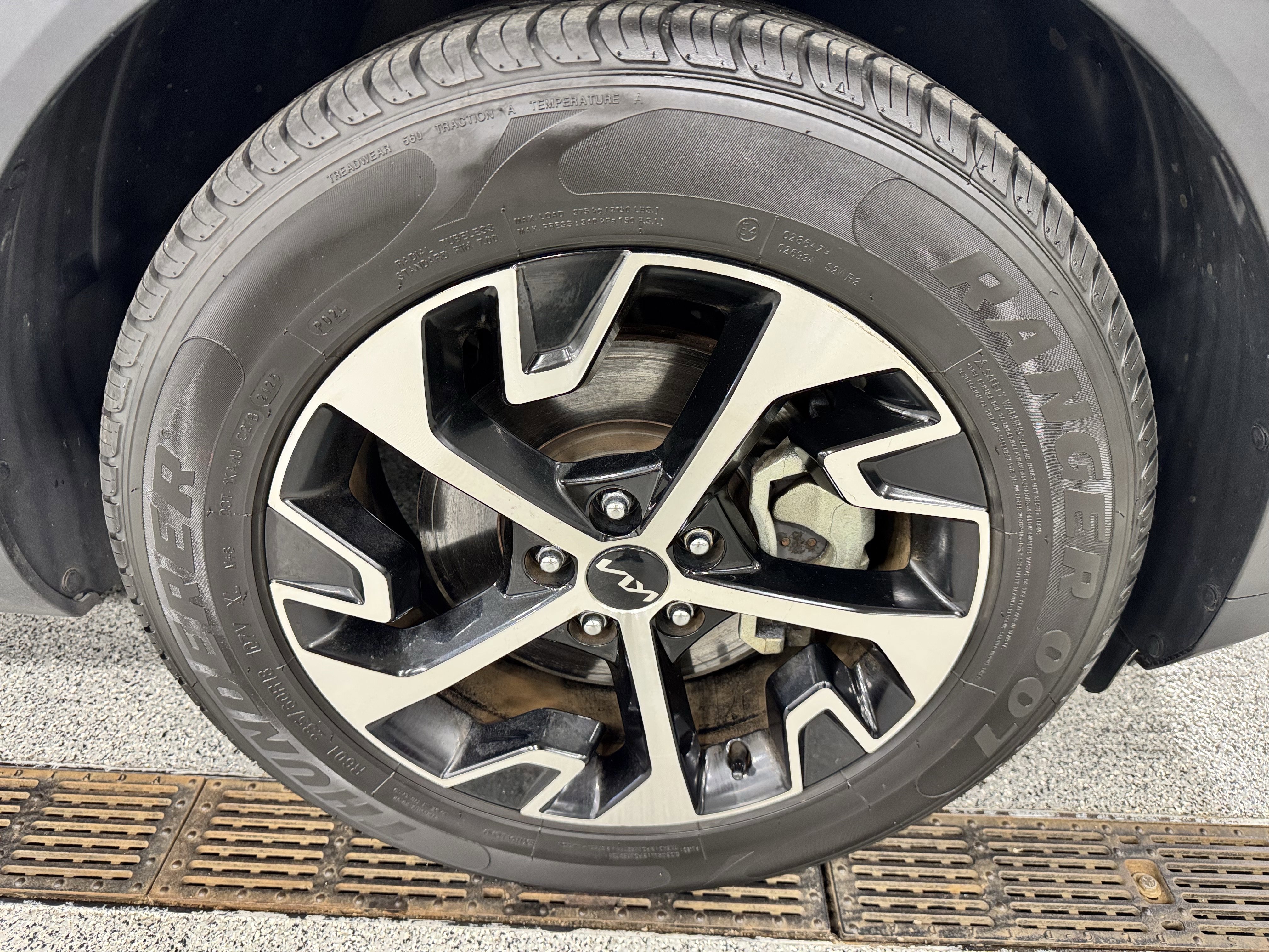 Used 2024 Kia Sportage EX image 29