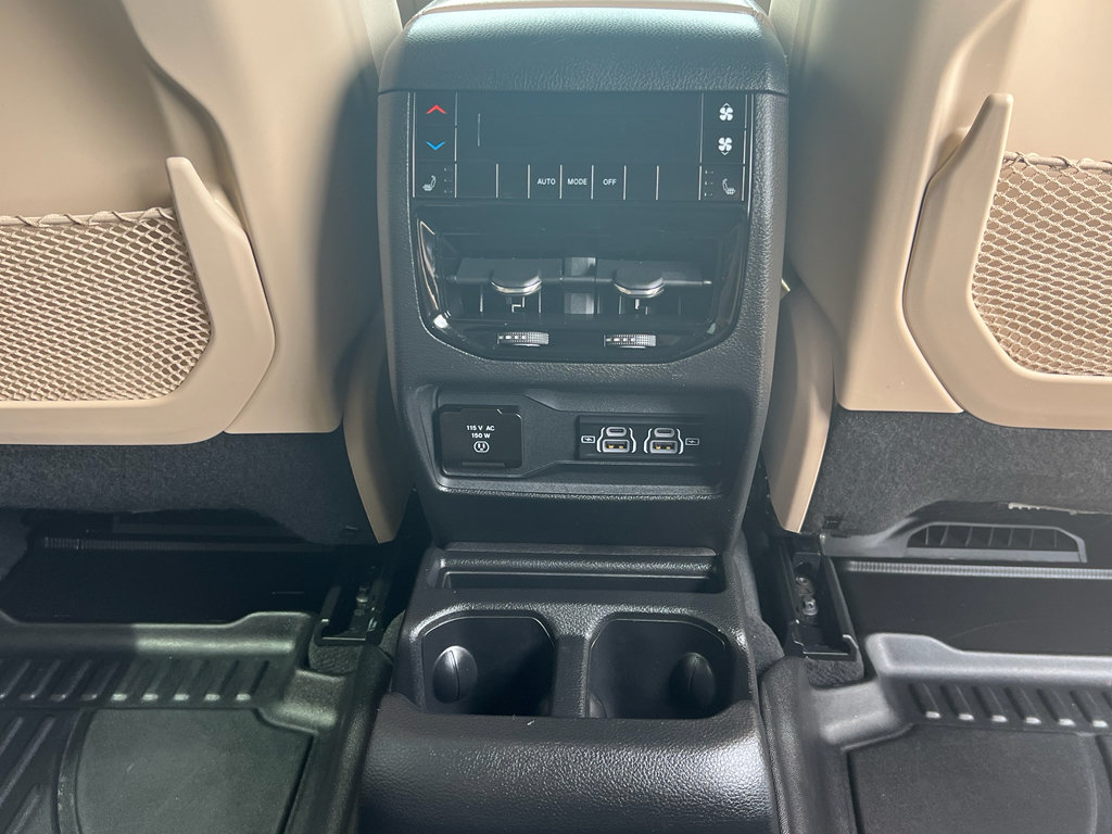 Used 2025 Jeep Grand Cherokee L Limited RWD image 36