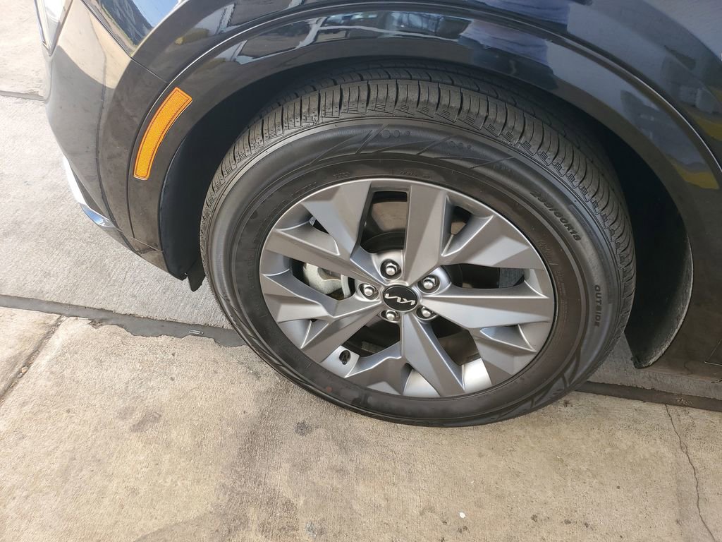 Used 2024 Kia Sportage SX image 5