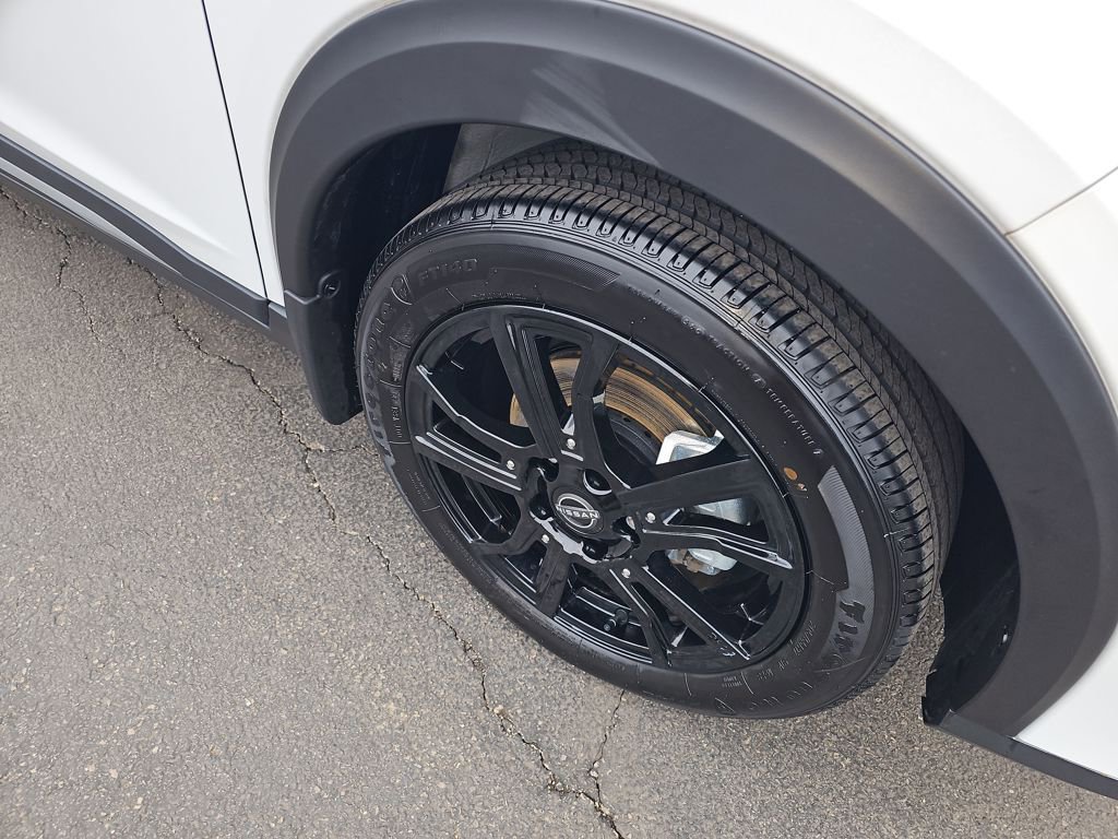 Used 2023 Nissan Kicks SR w/ SR Premium Package image 14