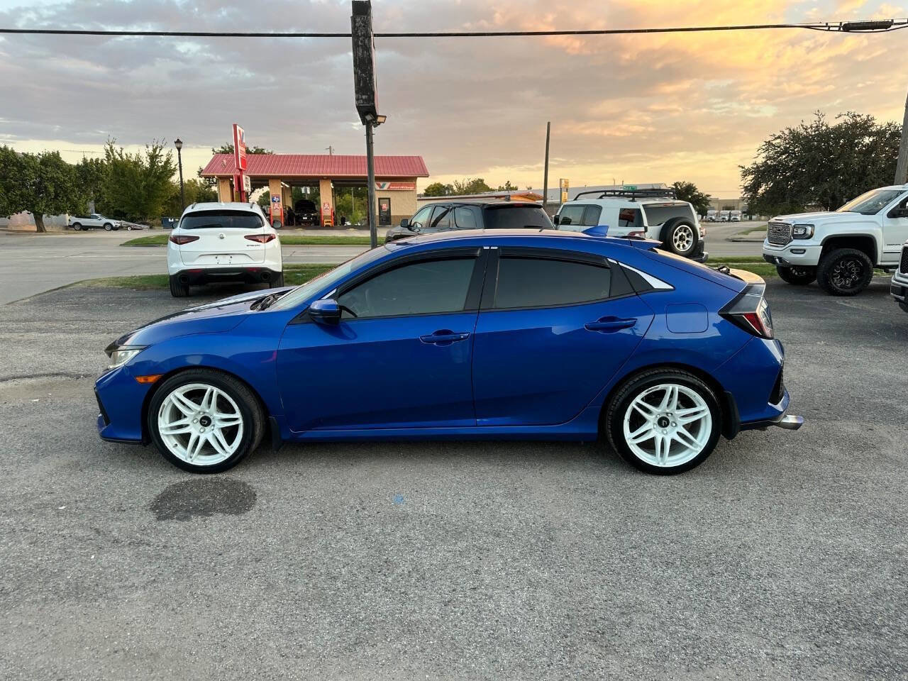 Used 2019 Honda Civic EX image 8