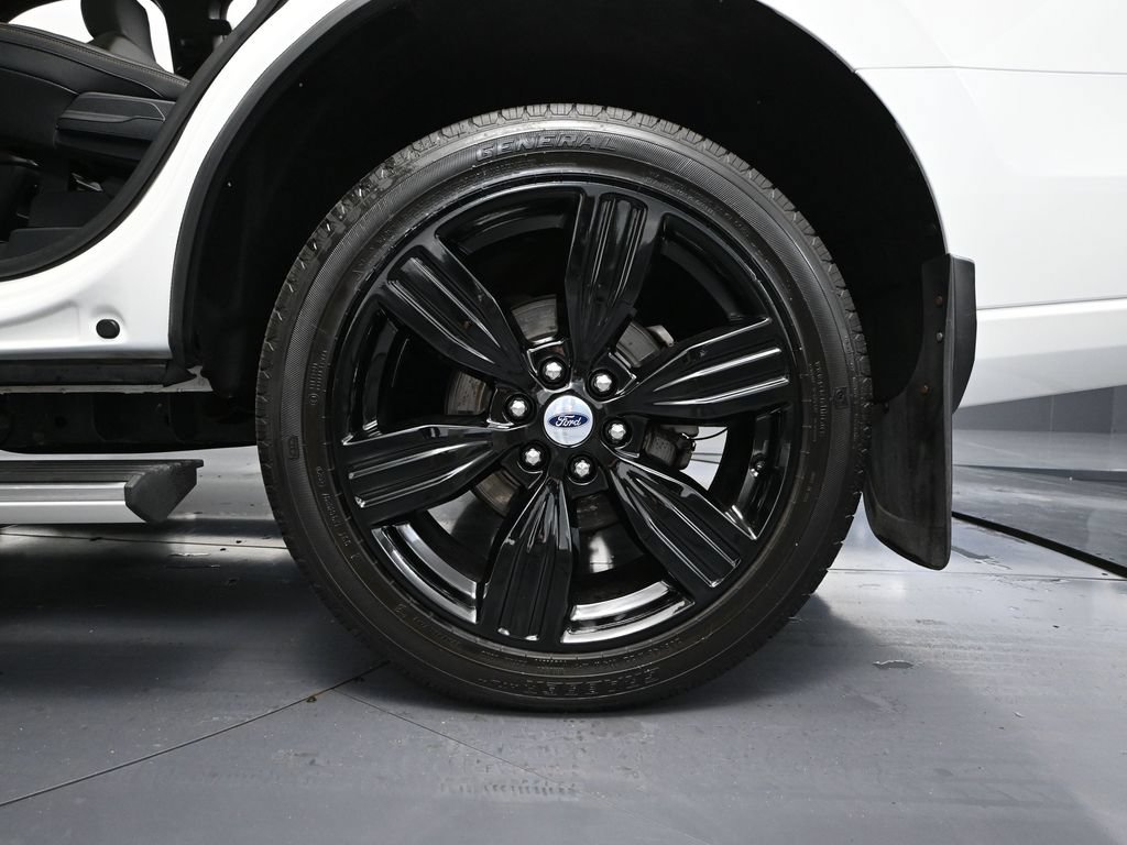 Used 2024 Ford Expedition Platinum AWD/4WD image 13