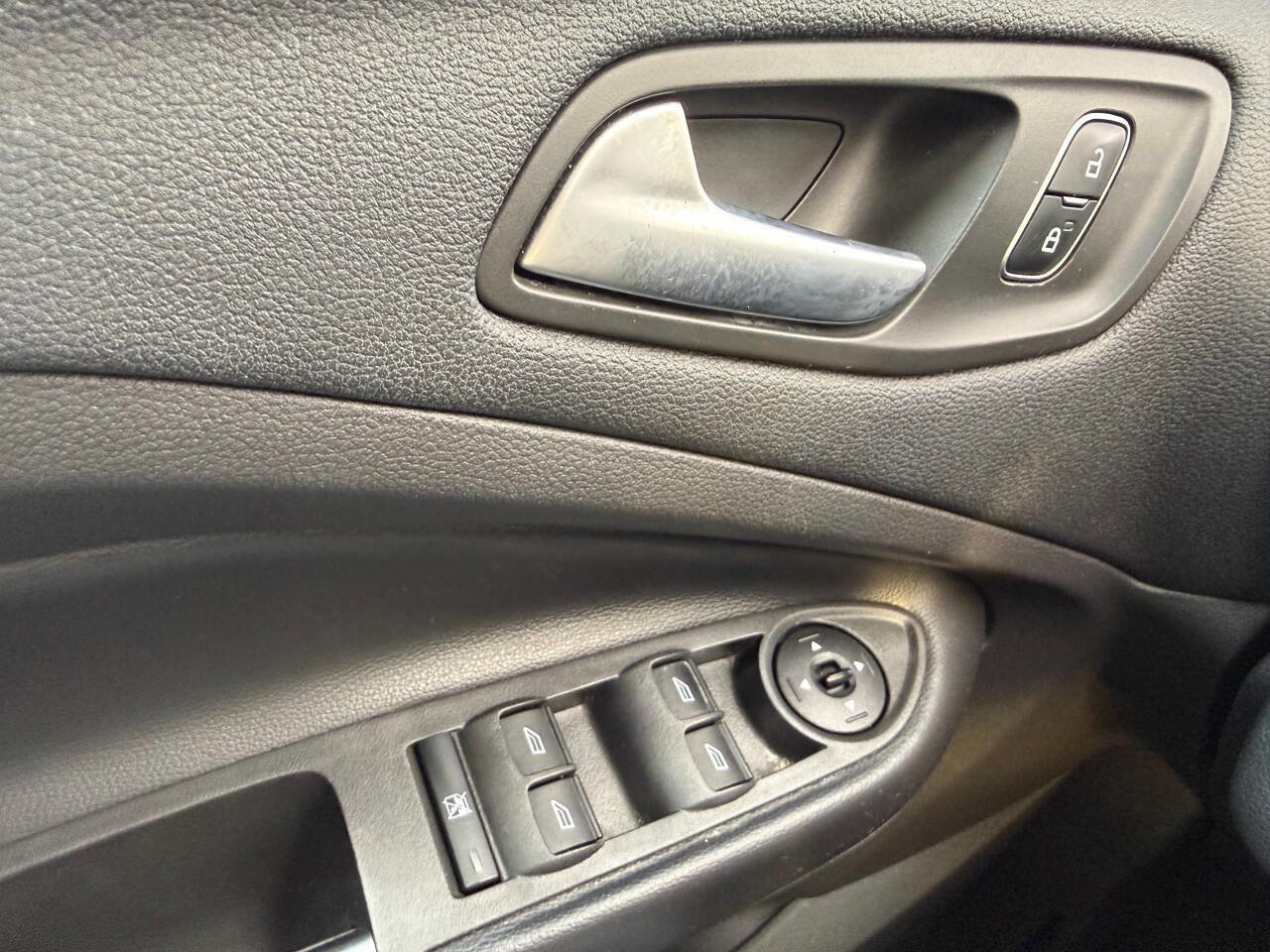 Used 2018 Ford Escape SEL image 29