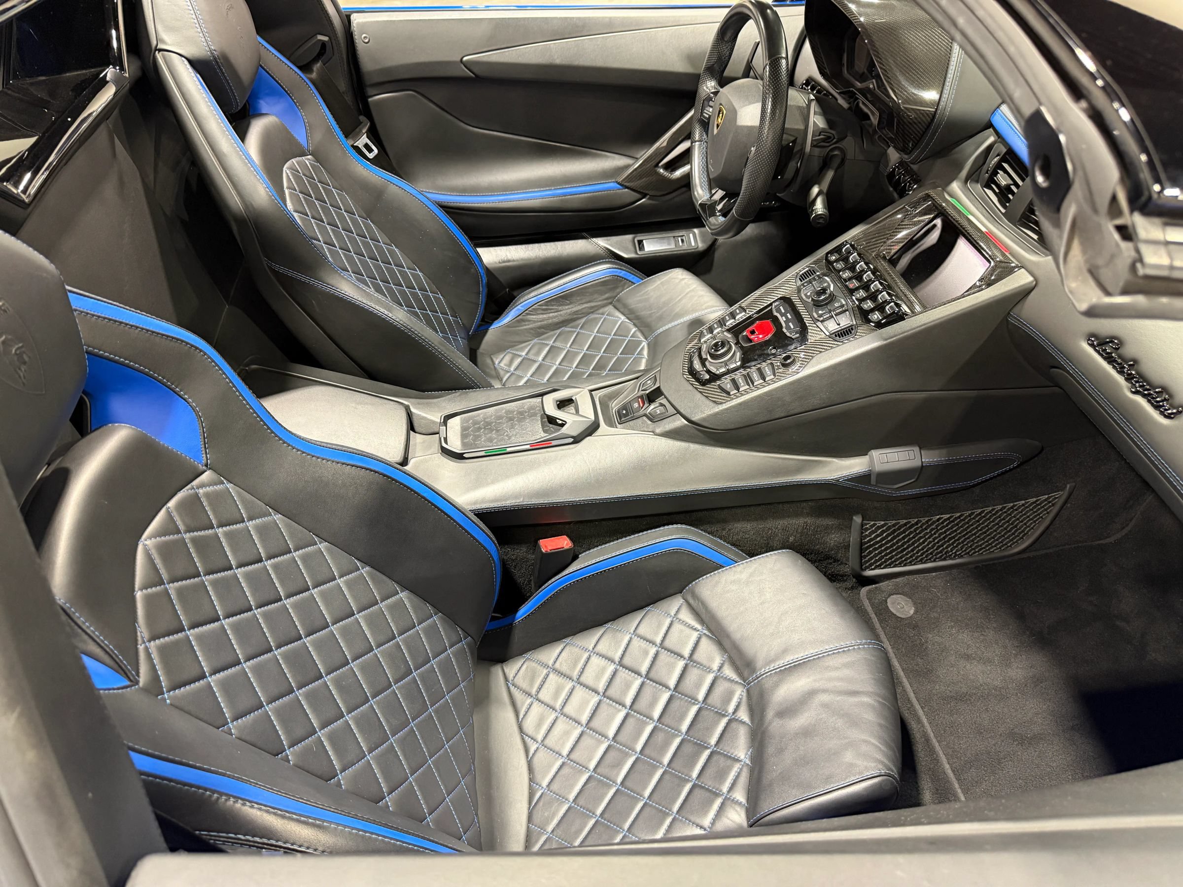 Used 2018 Lamborghini Aventador S AWD/4WD image 84