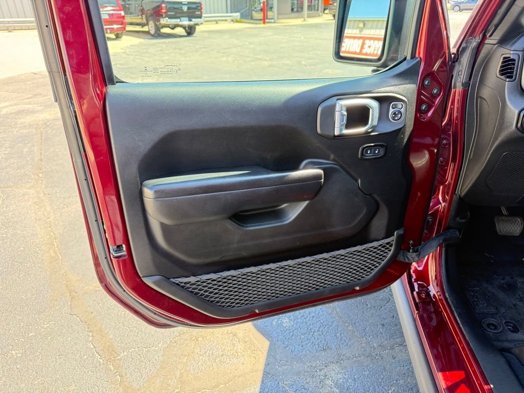 Used 2021 Jeep Gladiator Sport AWD/4WD image 13