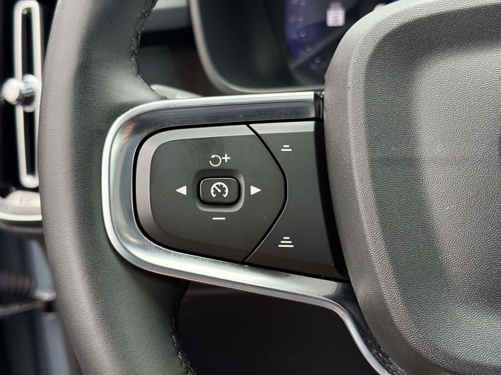 Used 2023 Volvo C40 P8 Recharge Ultimate w/ Protection Package Premier image 30