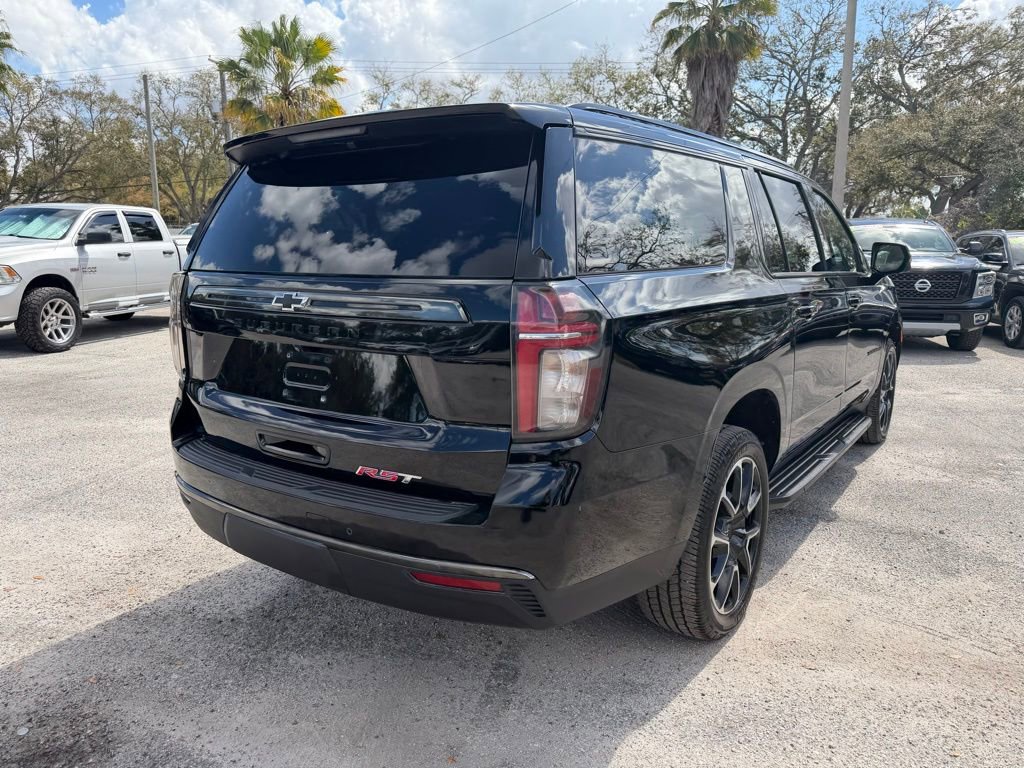 Used 2021 Chevrolet Suburban RST w/ Luxury Package image 6
