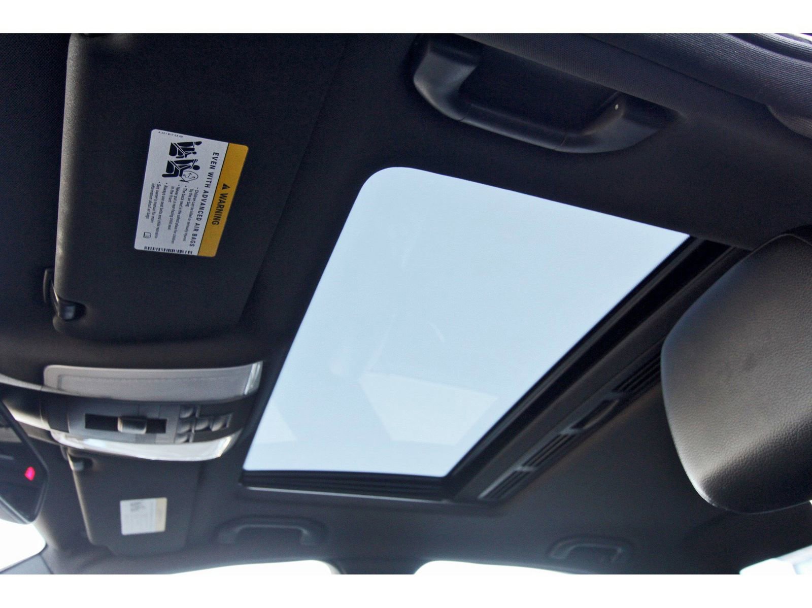 Used 2011 Mercedes-Benz C 300 4MATIC Sedan image 29