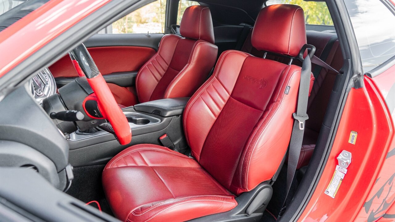 Used 2018 Dodge Challenger SRT Hellcat RWD image 14
