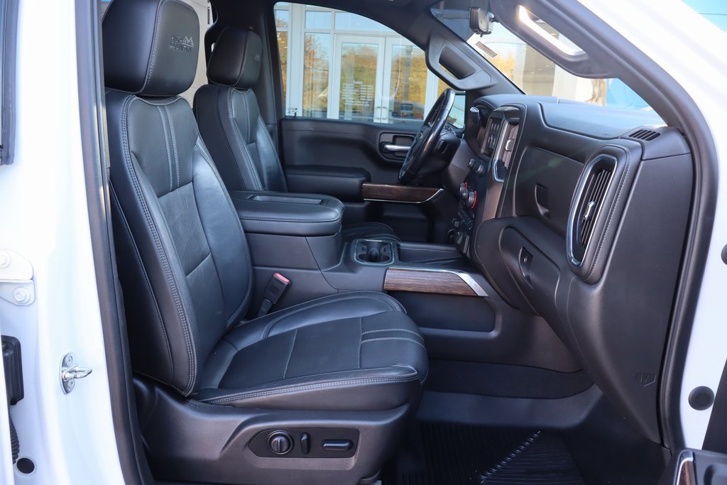 Used 2020 Chevrolet Silverado 1500 High Country w/ Technology Package image 22