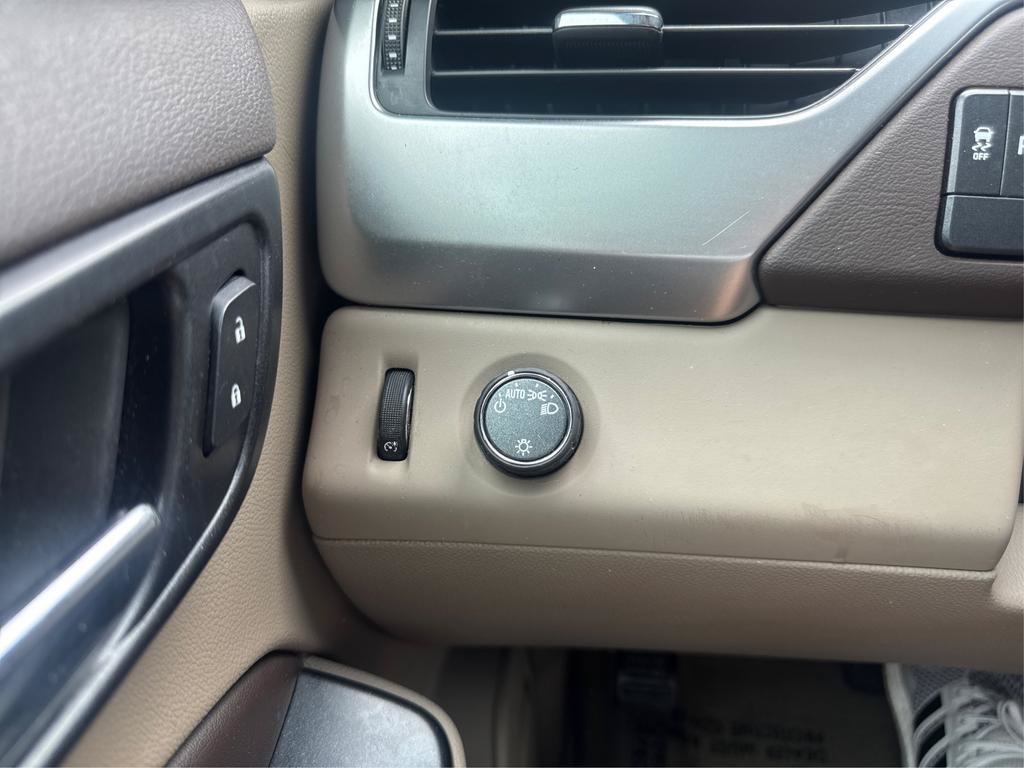 Used 2018 Chevrolet Tahoe LS RWD image 16