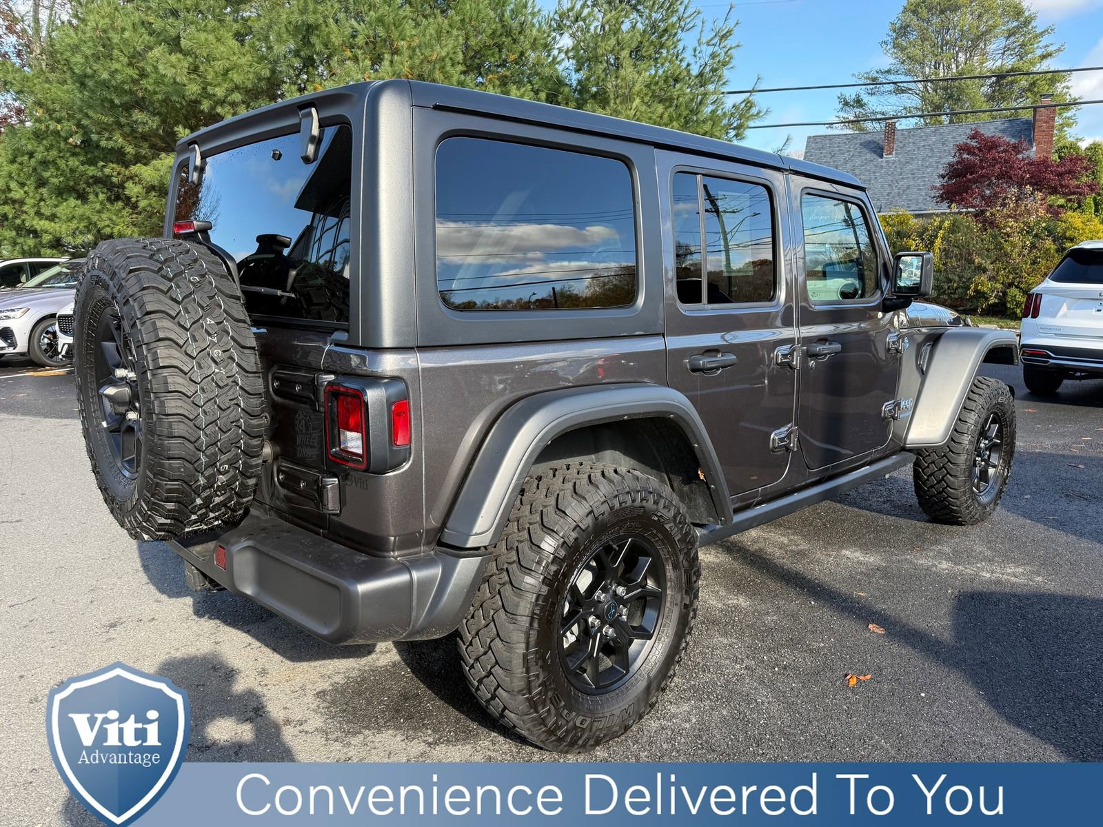 Used 2024 Jeep Wrangler Unlimited image 8