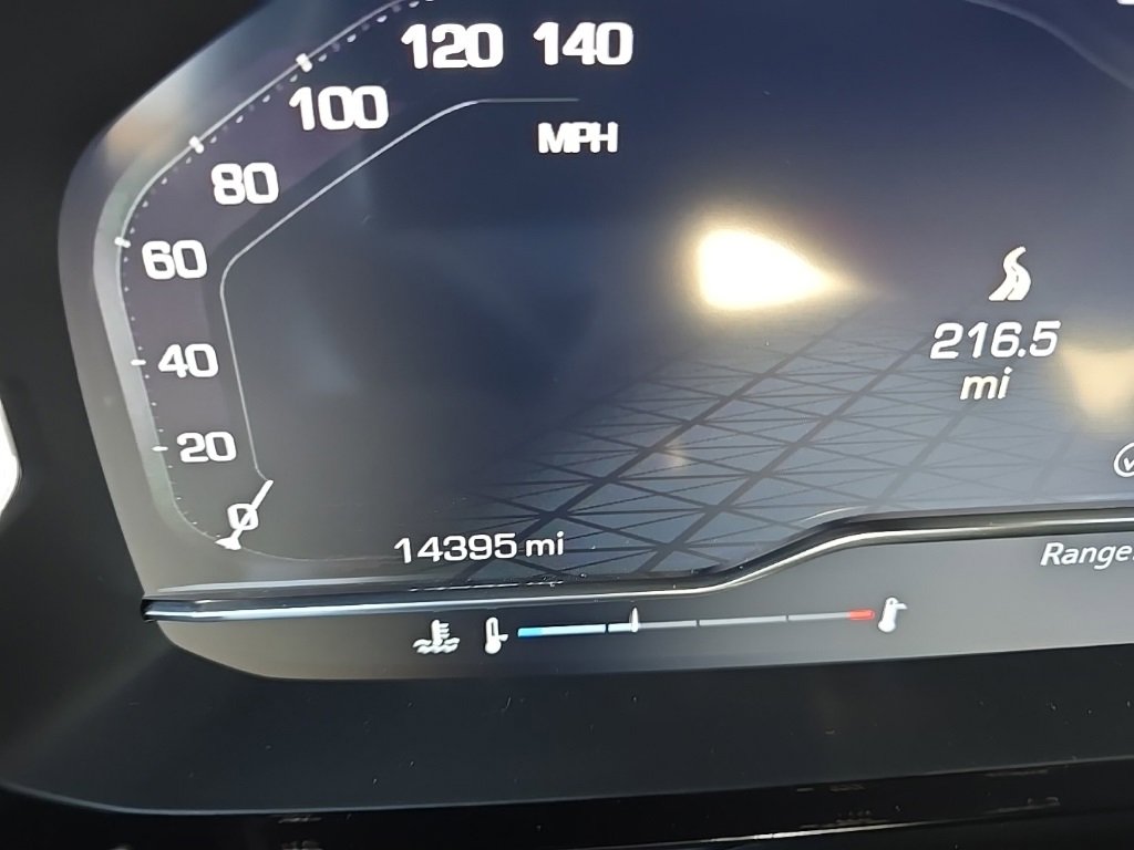 Used 2024 GMC Yukon XL Denali image 32