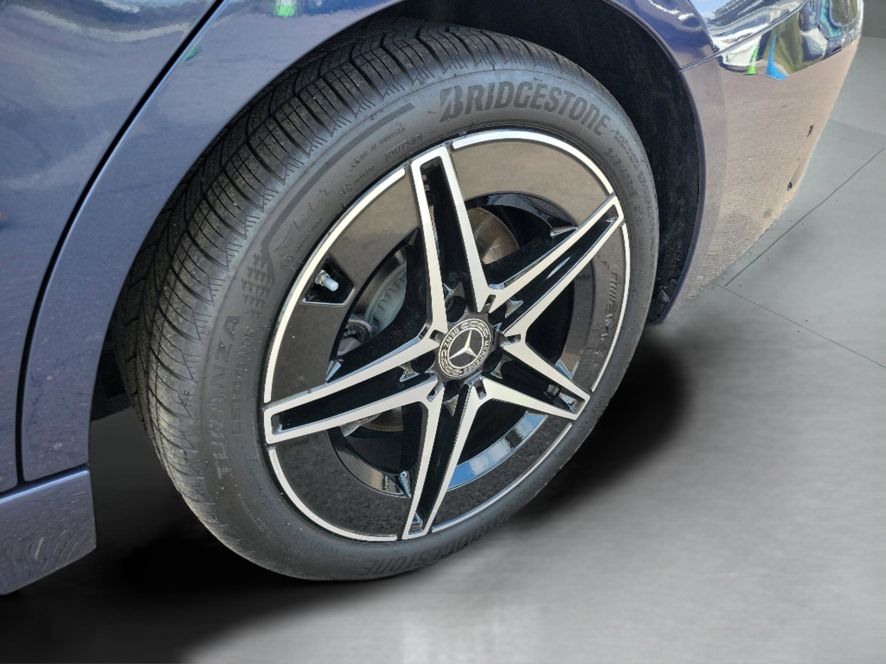 Certified 2025 Mercedes-Benz C 300 Sedan image 6