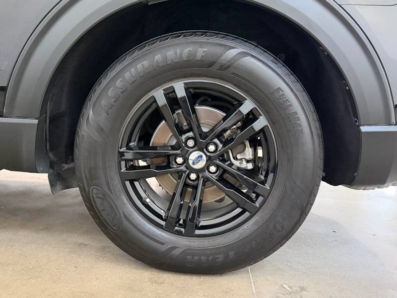 Used 2022 Ford Explorer XLT RWD image 12