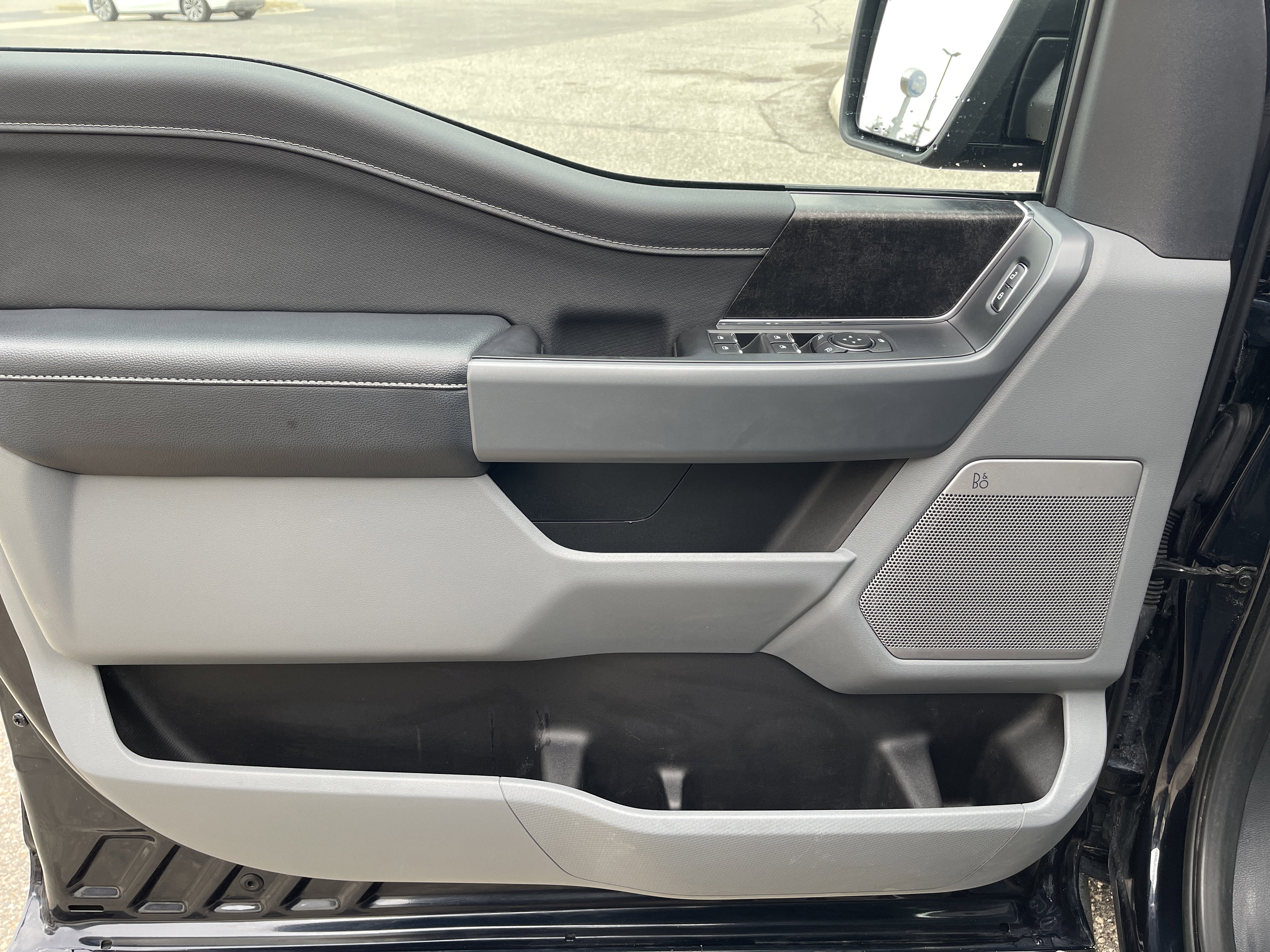 Used 2022 Ford F150 XLT w/ Equipment Group 302A High image 12