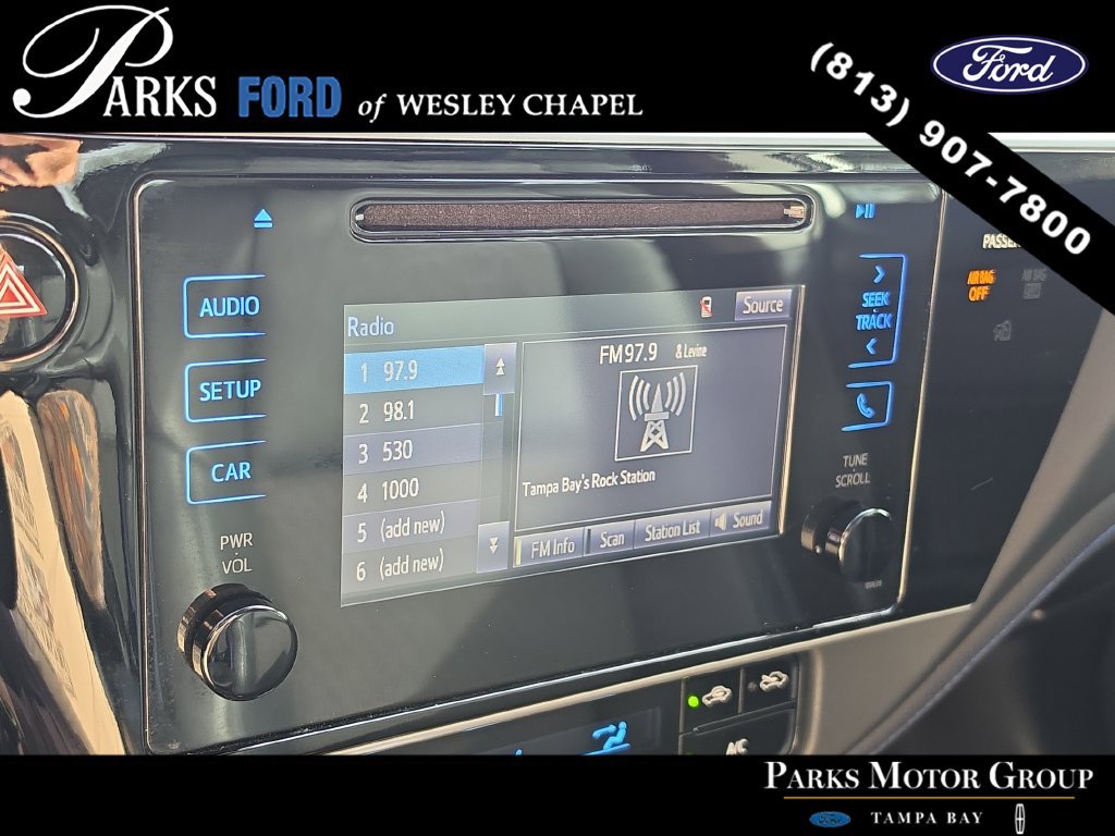 Used 2017 Toyota Corolla SE FWD image 21