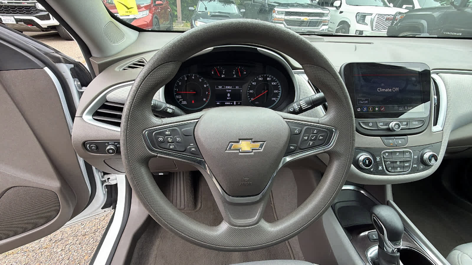 Used 2024 Chevrolet Malibu LT FWD image 15