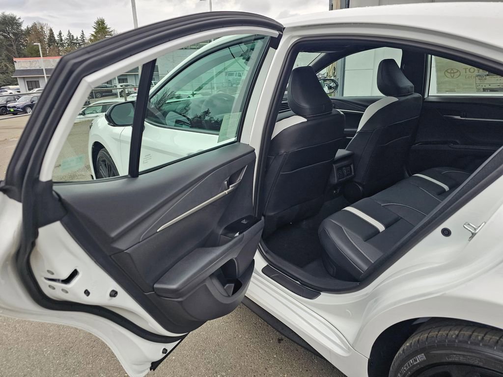 New 2026 Toyota Camry Hybrid image 15