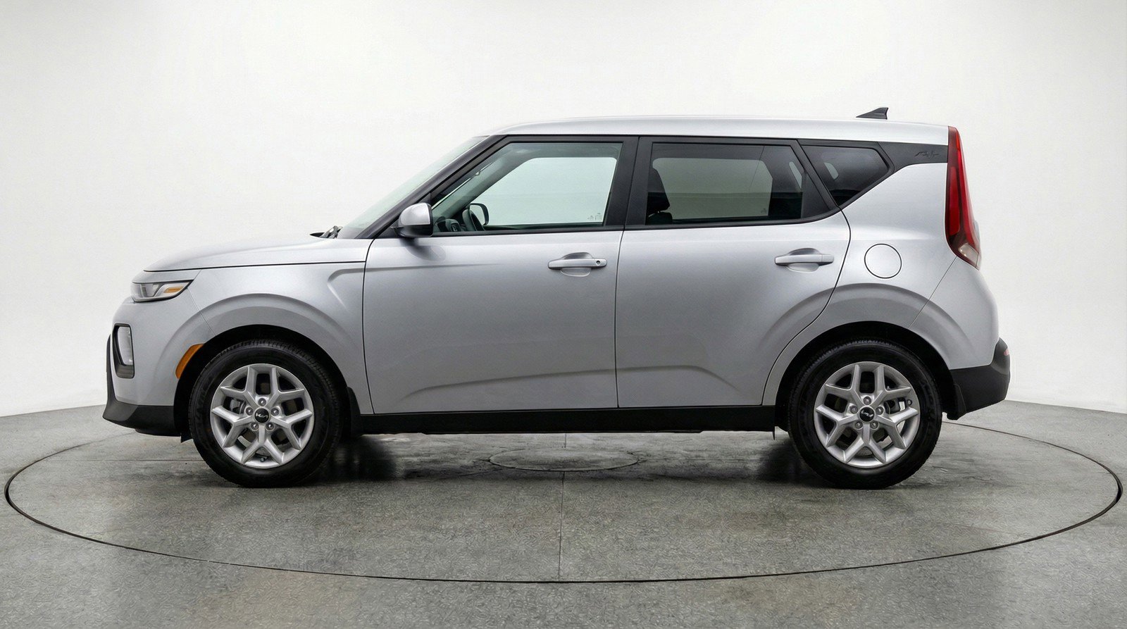 Used 2025 Kia Soul LX w/ LX Technology Package image 5