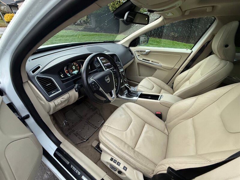 Used 2014 Volvo XC60 T6 image 10