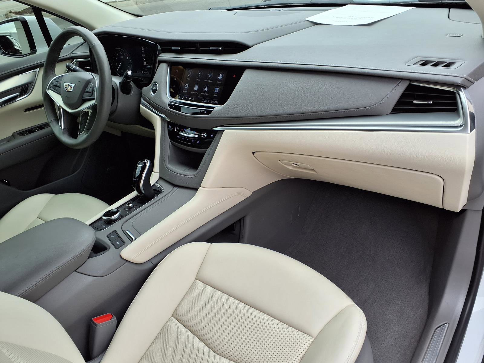 Used 2022 Cadillac XT5 Premium Luxury w/ Technology Package image 8