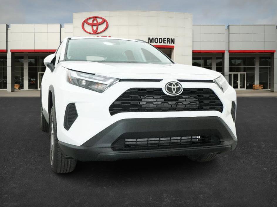 New 2025 Toyota RAV4 XLE image 31