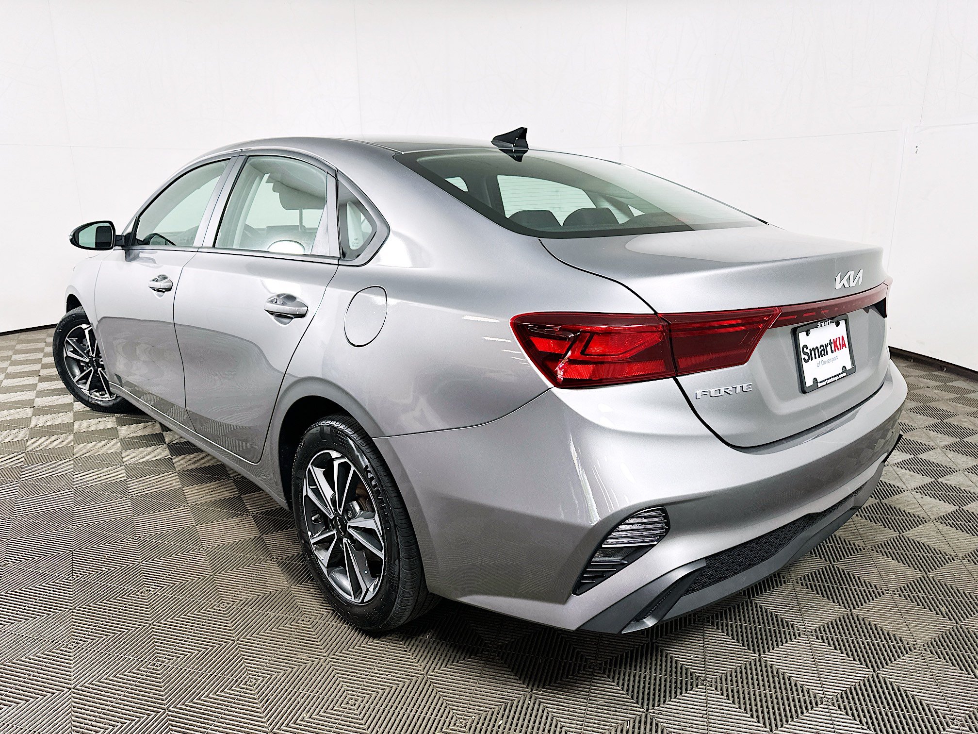 Certified 2024 Kia Forte LXS w/ LXS Technology Package FWD image 5