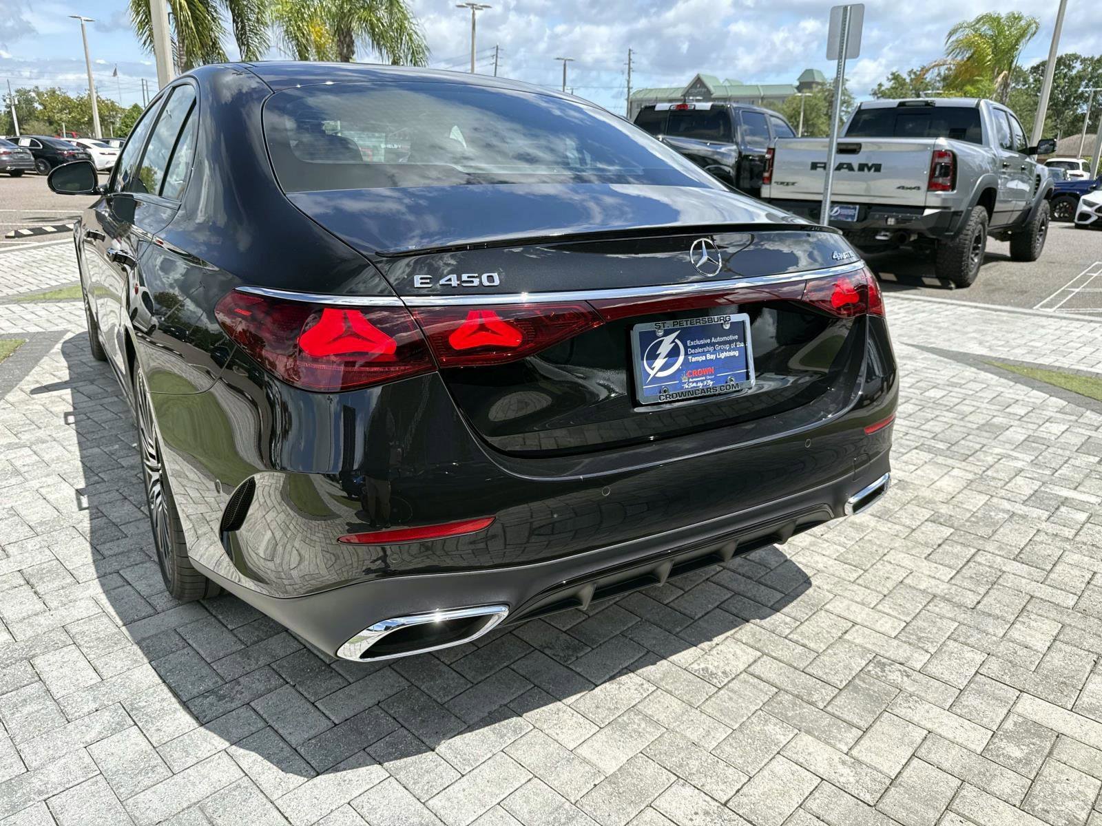 New 2026 Mercedes-Benz E 450 4MATIC Sedan image 9