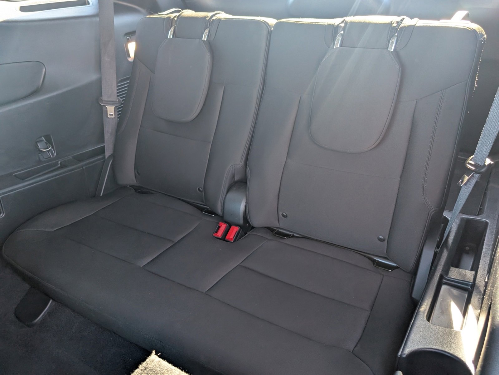 Used 2023 Ford Explorer XLT image 14