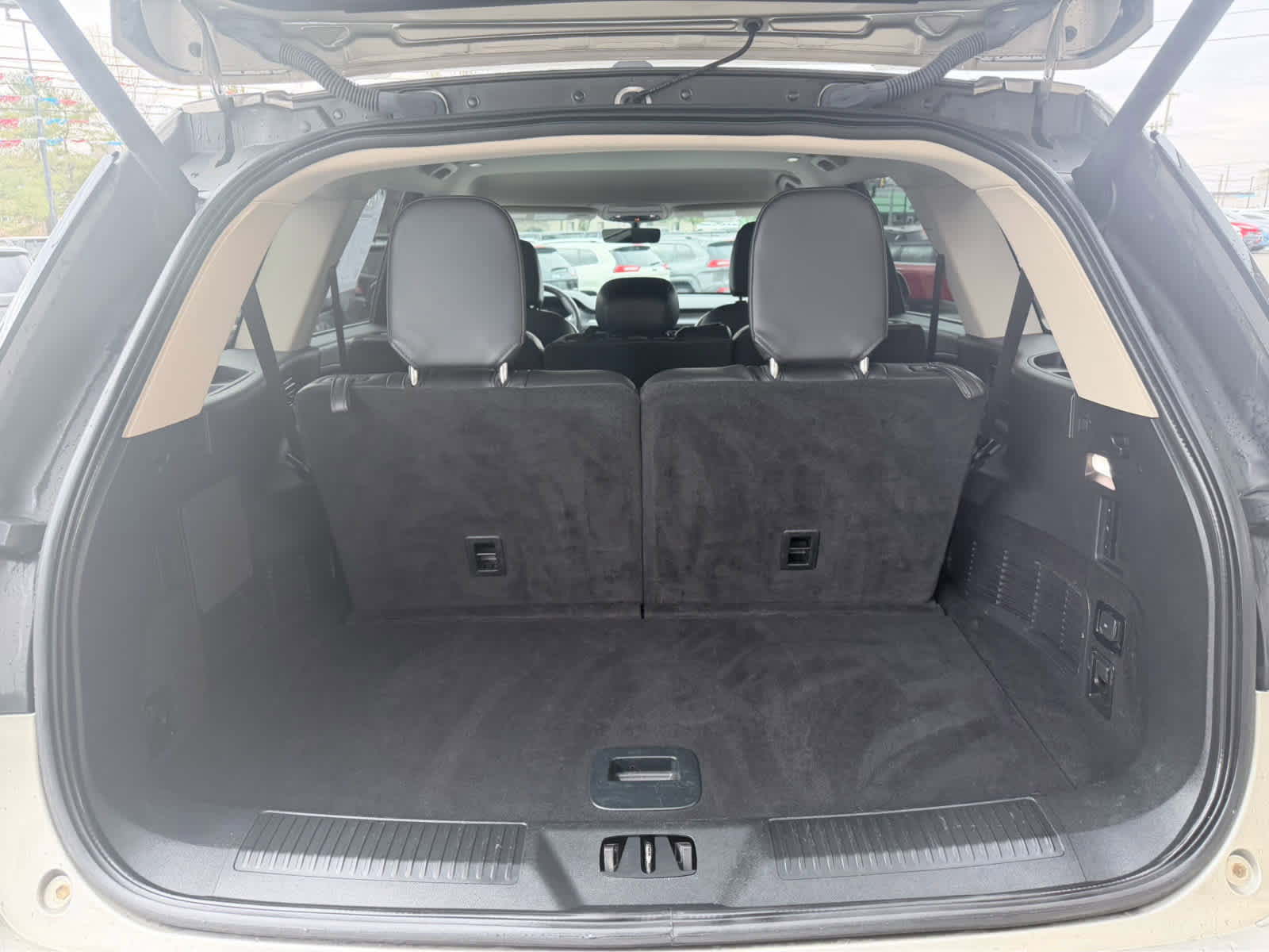 Used 2023 Lincoln Aviator AWD image 10