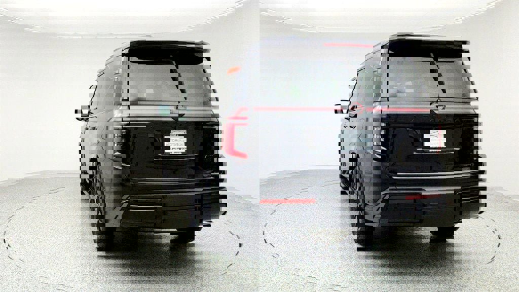 Used 2025 Nissan Armada PRO-4X w/ Pro-4X Premium Package image 6