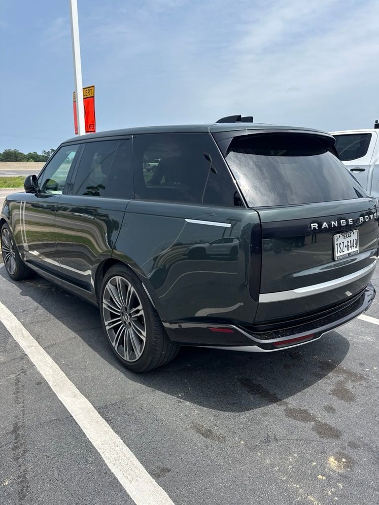 Used 2024 Land Rover Range Rover Autobiography AWD/4WD image 4