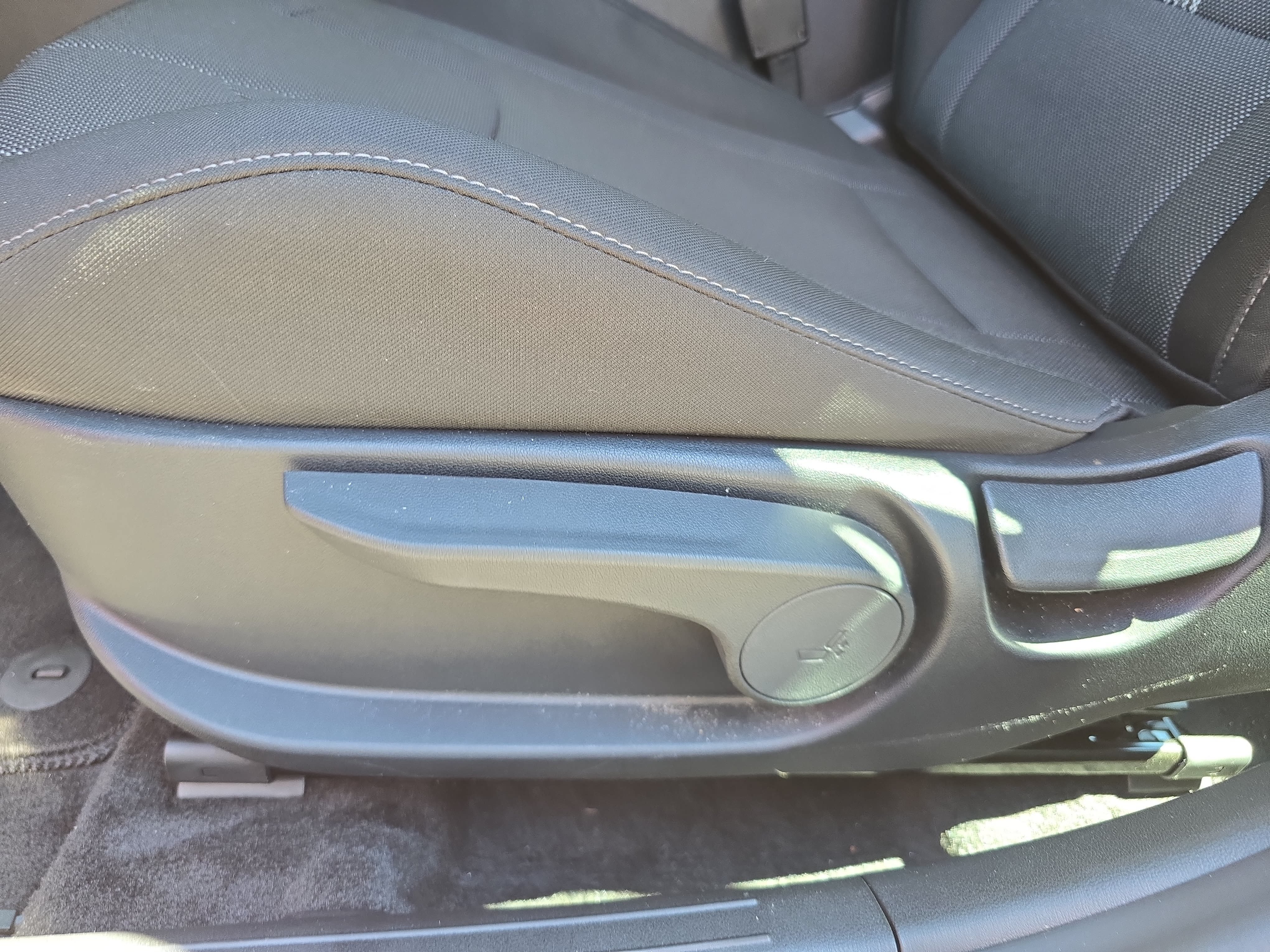 Used 2023 Hyundai Elantra SE FWD image 27